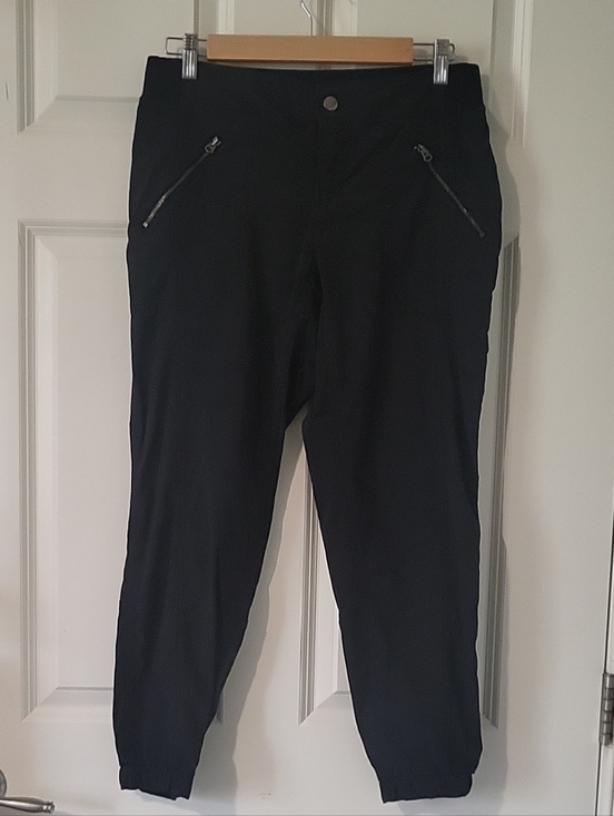 Athleta Pants - Women’s Athleta Trekkie Jogger Pants Size 8 Black Athletic Travel Pants